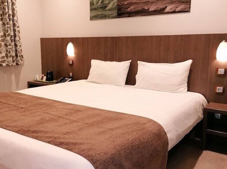 חדר משפחתי, The Originals City, L Haut  Aile, Coquelles Calais Tunnel S/manche L Hautaile