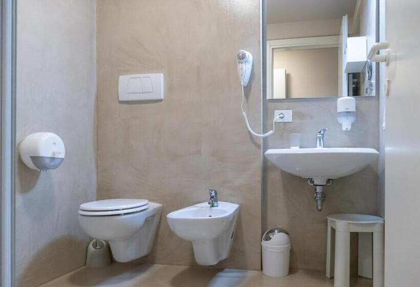 标准三人间, Venezia Park