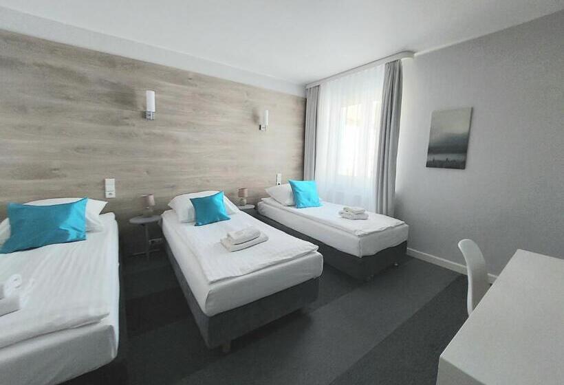 Номер Стандарт Трехместный, Villa Flaming