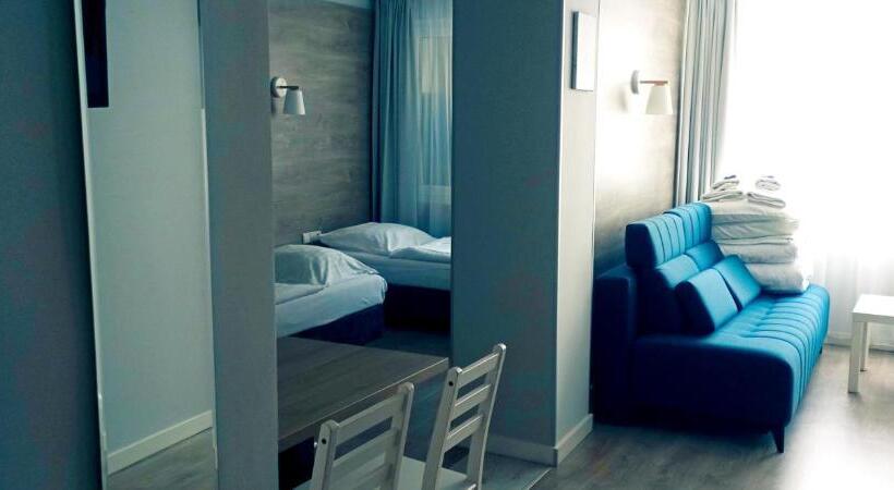 اتاق لوکس خانوادگی, Villa Flaming