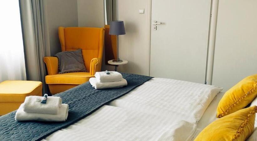 اتاق پرمیوم, Villa Flaming