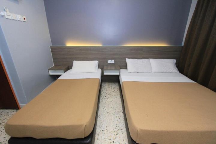 Habitació Triple Superior, Yellow Mansion