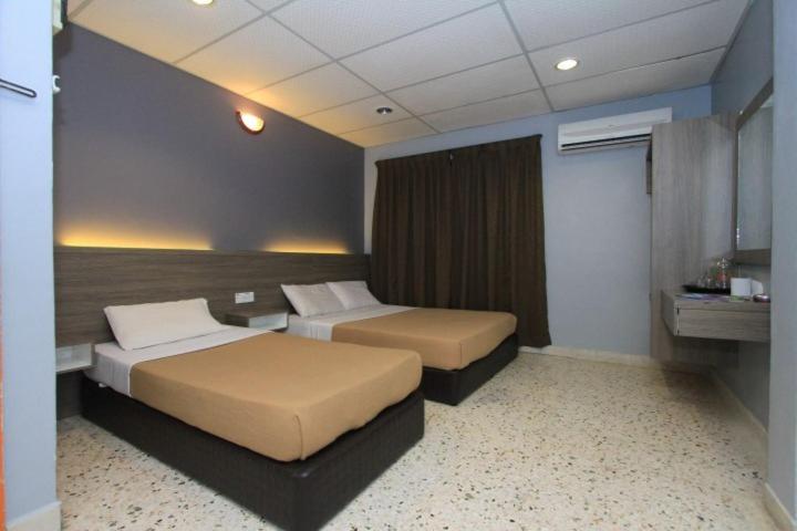 Habitació Triple Superior, Yellow Mansion