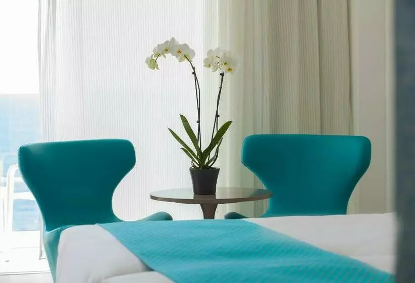 Superior Interior Room, King Evelthon Beach Hotel & Resort