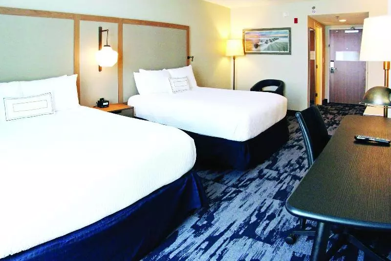 سوئیت با تخت بزرگ, King Evelthon Beach Hotel & Resort