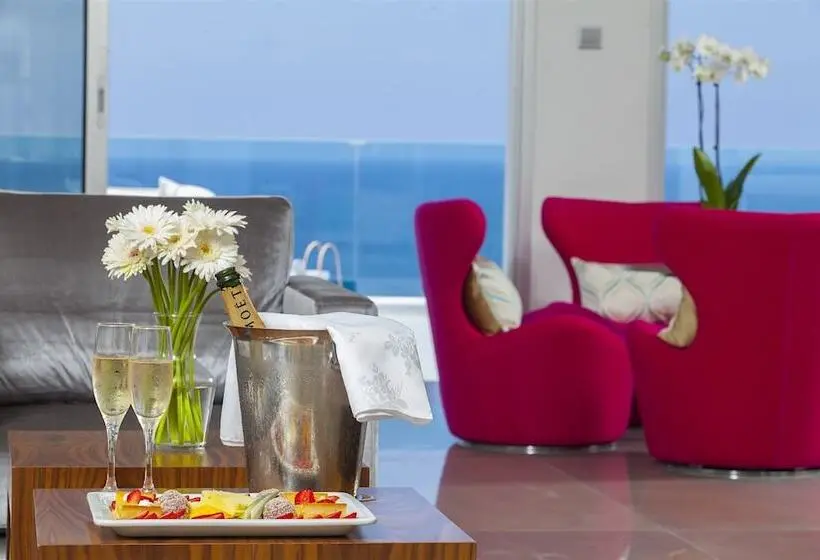 سوئیت پرزیدنت, King Evelthon Beach Hotel & Resort