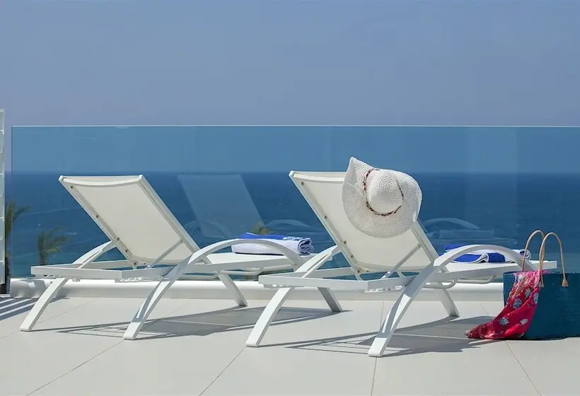 سوئیت پرزیدنت, King Evelthon Beach Hotel & Resort