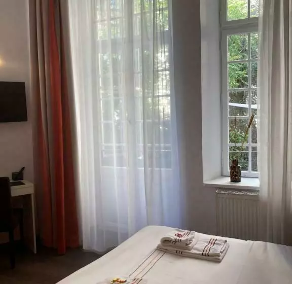 スタンダードルーム, Adonis Hotel Strasbourg
