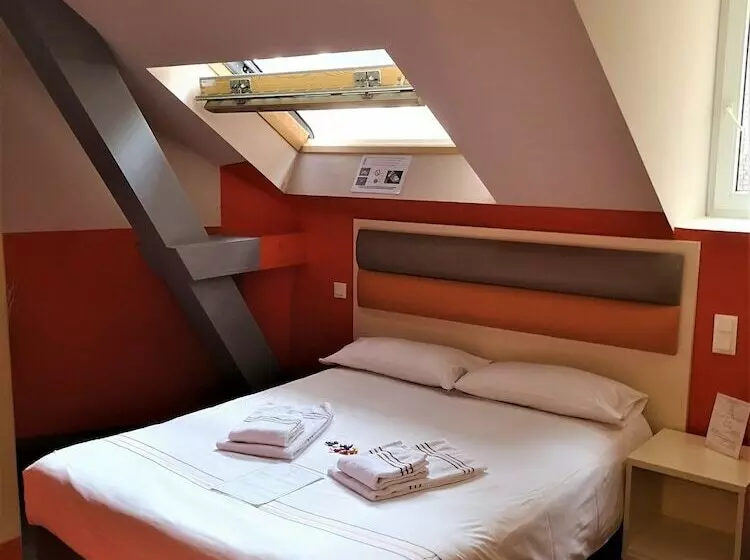 スタンダードルーム, Adonis Hotel Strasbourg
