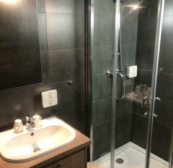 Семейный Номер, Adonis Hotel Strasbourg