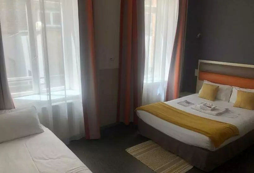 スタンダードトリプルルーム, Adonis Hotel Strasbourg