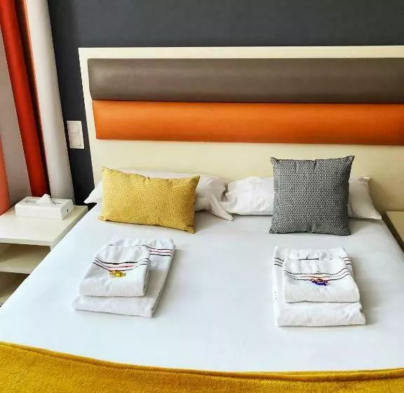 スタンダードトリプルルーム, Adonis Hotel Strasbourg