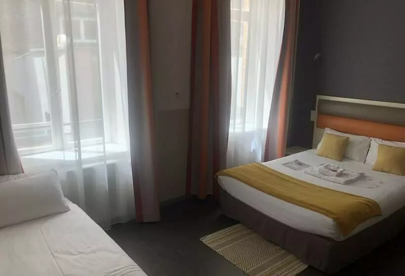 スタンダードトリプルルーム, Adonis Hotel Strasbourg