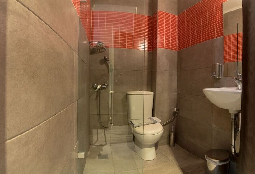 标准间, Cosmopolit