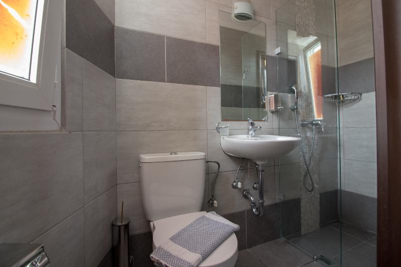 标准间, Cosmopolit