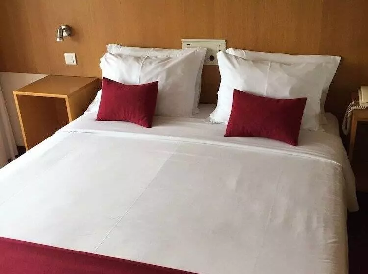 ロマンチックな部屋, Eco Salvador