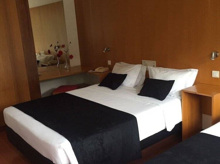 로맨틱 룸, Eco Salvador