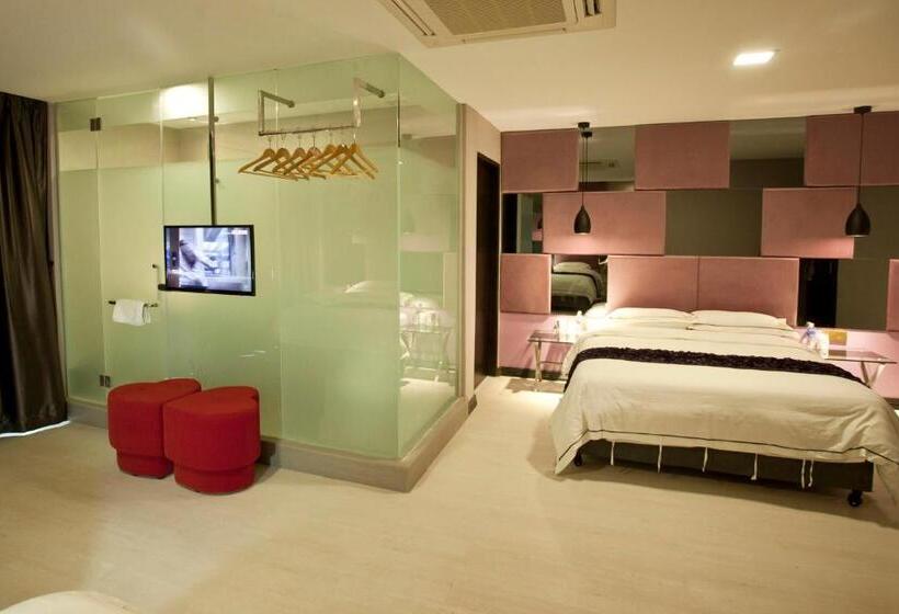 Номер Deluxe, Euro+ Hotel Johor Bahru