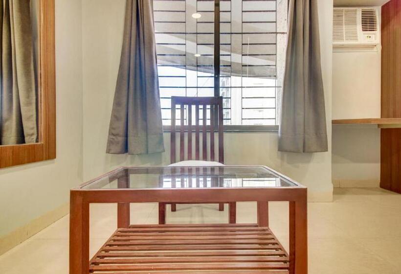 Standard-huone, Treebo Cruz Royale Santacruz West