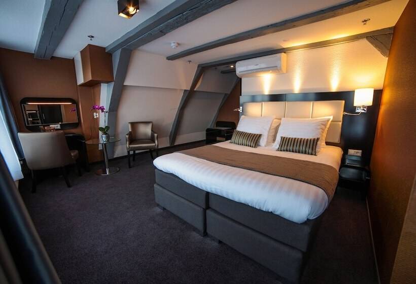 غرفة سوبيريور, Mansion