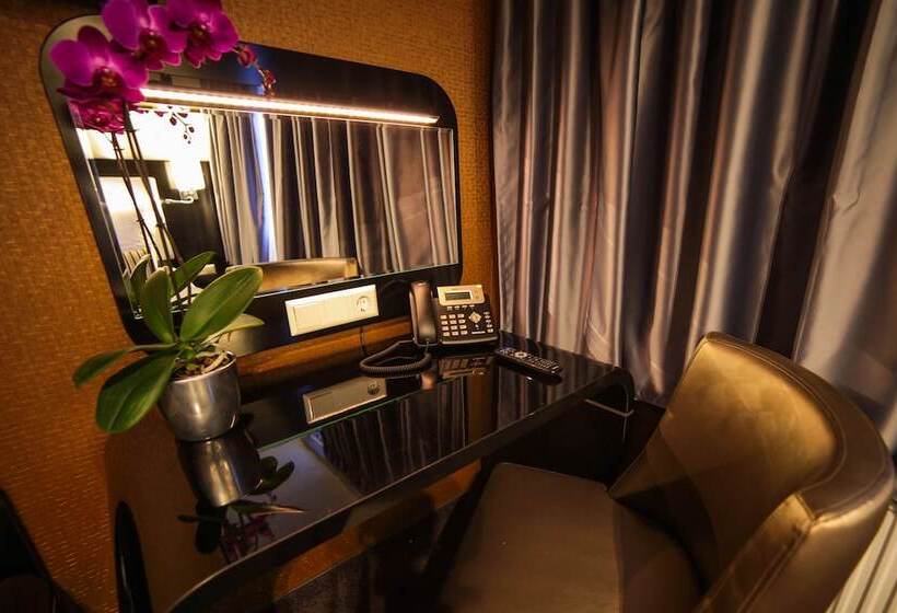 غرفة قياسية, Mansion