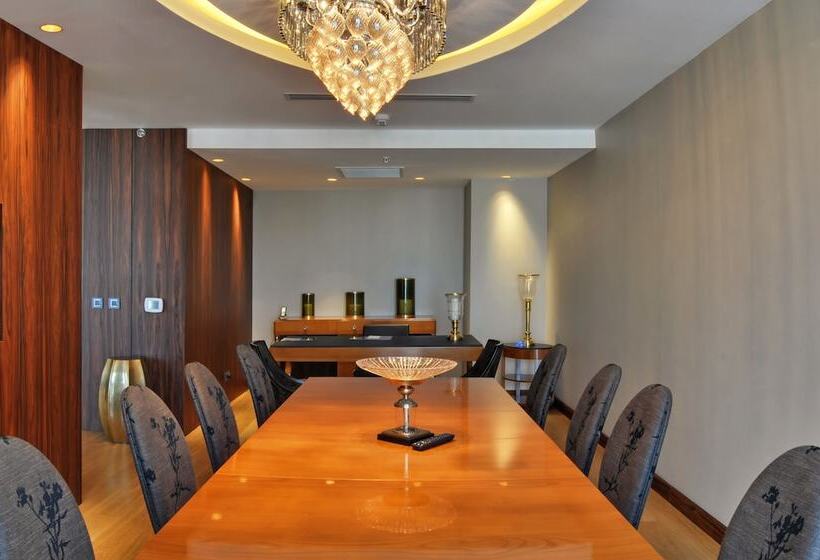 سوئیت پرزیدنت, Crowne Plaza Kayseri, An Ihg