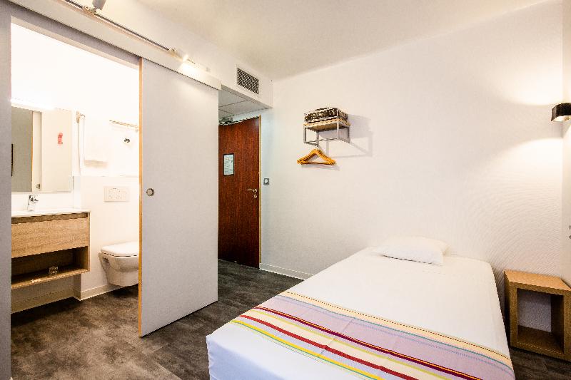 标准单人间, Hôtel Pb   Paris Barcelone