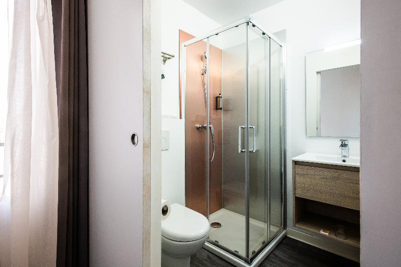 标准单人间, Hôtel Pb   Paris Barcelone