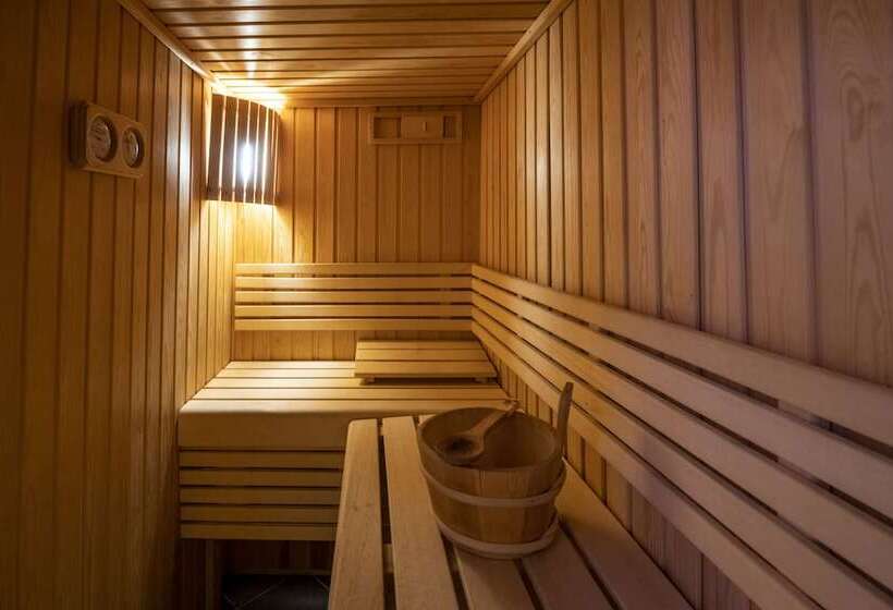 آپارتمان لوکس 2 خوابه, Portavadie