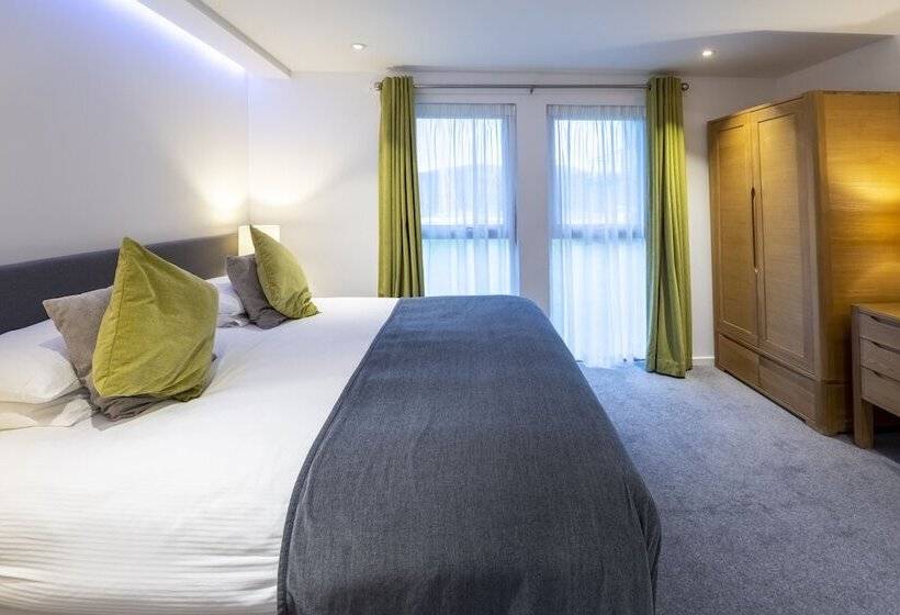 آپارتمان لوکس 2 خوابه, Portavadie