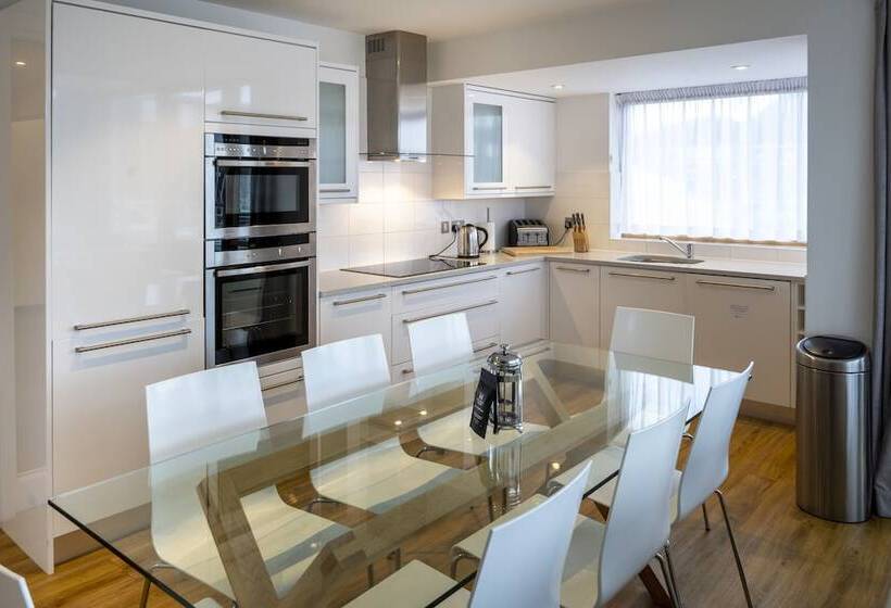 آپارتمان دلوکس 3 خوابه, Portavadie