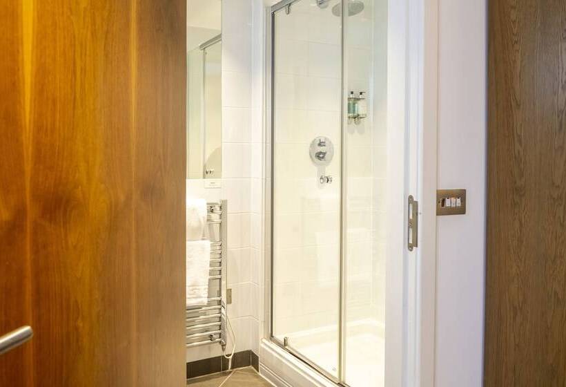 آپارتمان لوکس 2 خوابه, Portavadie