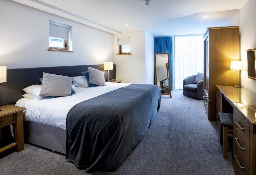 آپارتمان لوکس 2 خوابه, Portavadie