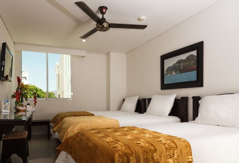 חדר סטנדרט לשלושה, Santa Marta Real