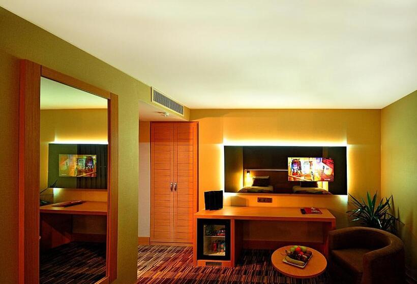 اتاق لوکس, Starton