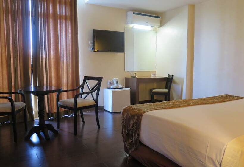 اتاق لوکس, The Ritz Hotel At Garden Oases