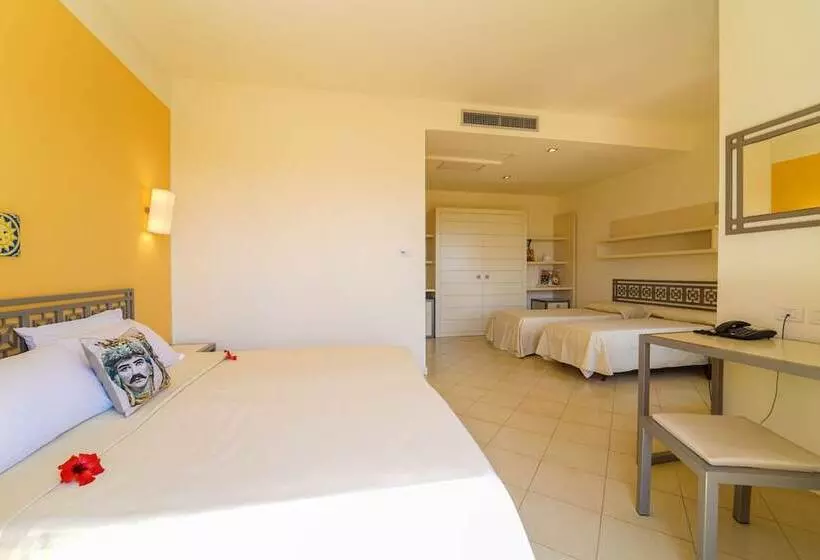 اتاق کلاسیک چهارنفره, Sikania Eco Resort