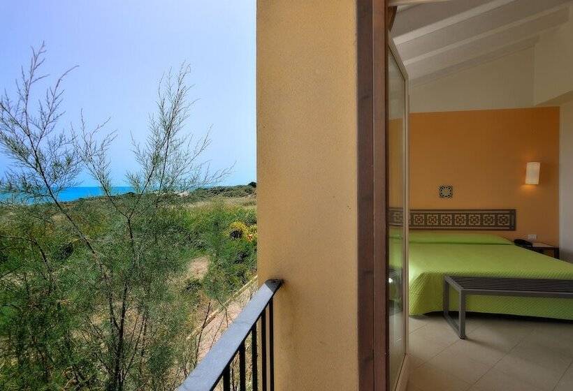 수피리어 트리플 룸, Sikania Eco Resort