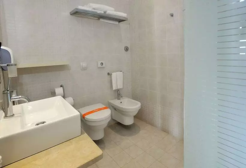 اتاق سوپریور سه تخته, Sikania Eco Resort