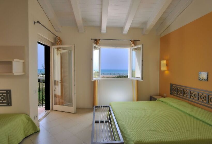 اتاق سوپریور چهار تخته, Sikania Eco Resort
