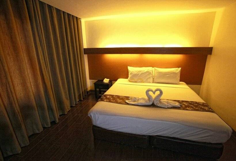 اتاق لوکس, The Ritz Hotel At Garden Oases