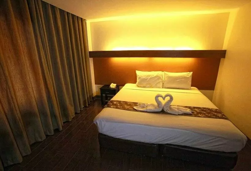 デラックスルーム, The Ritz Hotel At Garden Oases