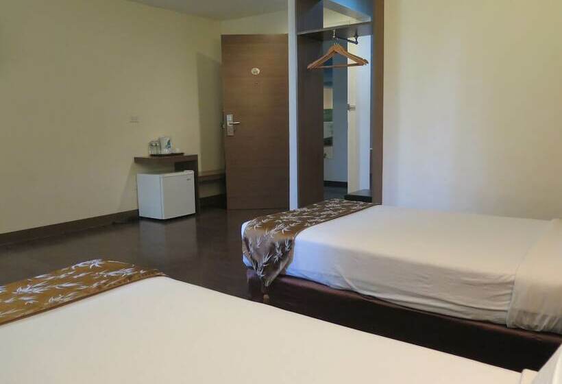 اتاق لوکس, The Ritz Hotel At Garden Oases