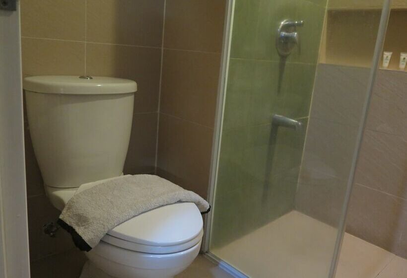 اتاق لوکس, The Ritz Hotel At Garden Oases