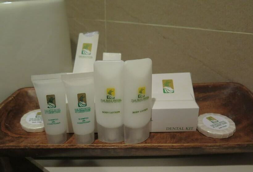 اتاق لوکس, The Ritz Hotel At Garden Oases