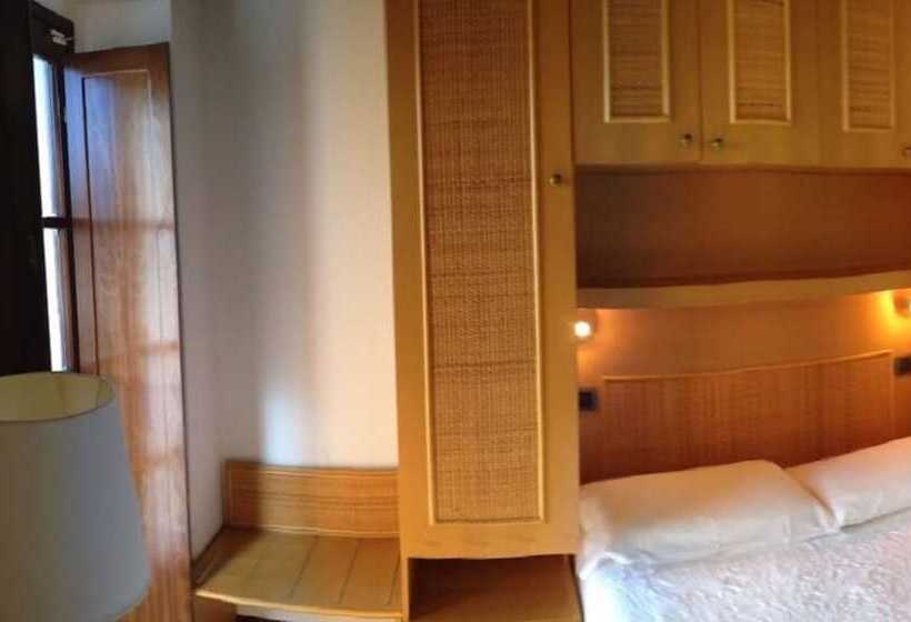 Номер Стандарт Трехместный, Albergo Ristorante Paradiso