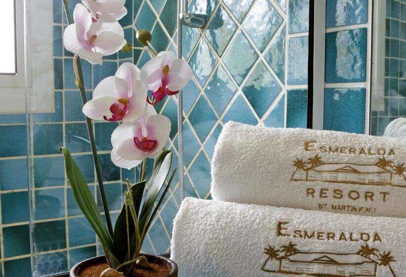 キングサイズベッドのデラックススイート, Esmeralda Resort