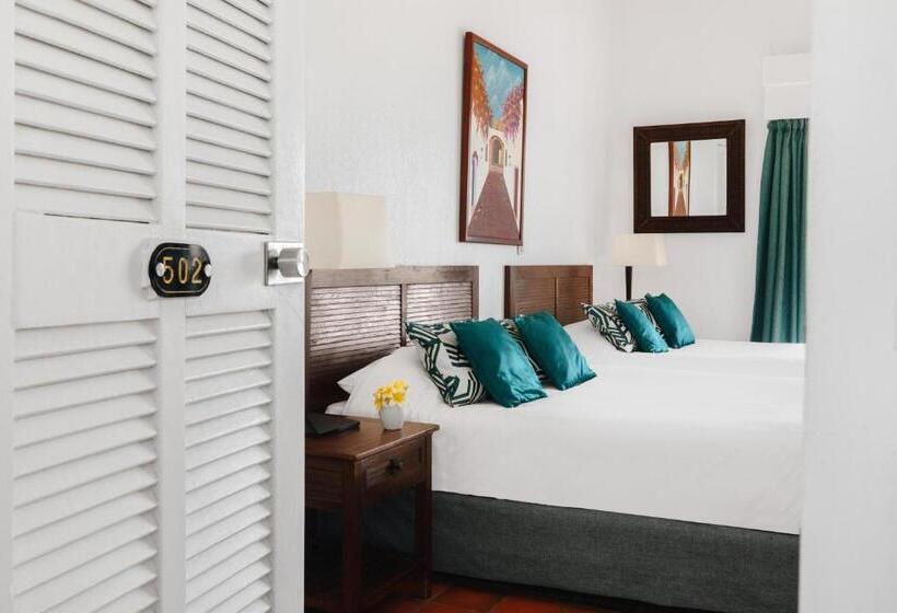 キングサイズベッドのスーペリアルーム, Esmeralda Resort