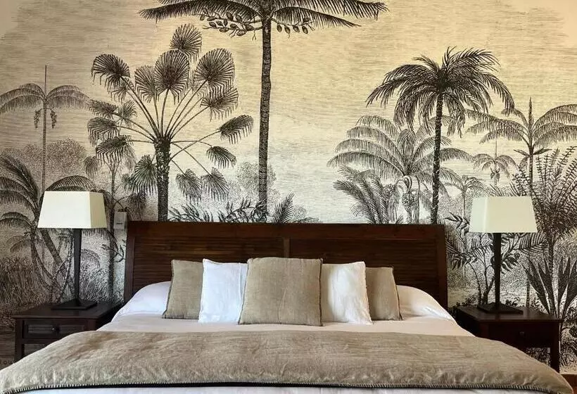 اتاق لوکس با تخت بزرگ, Esmeralda Resort