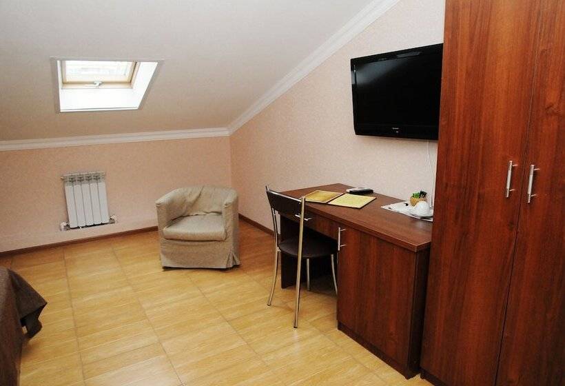 标准间, Goncharov